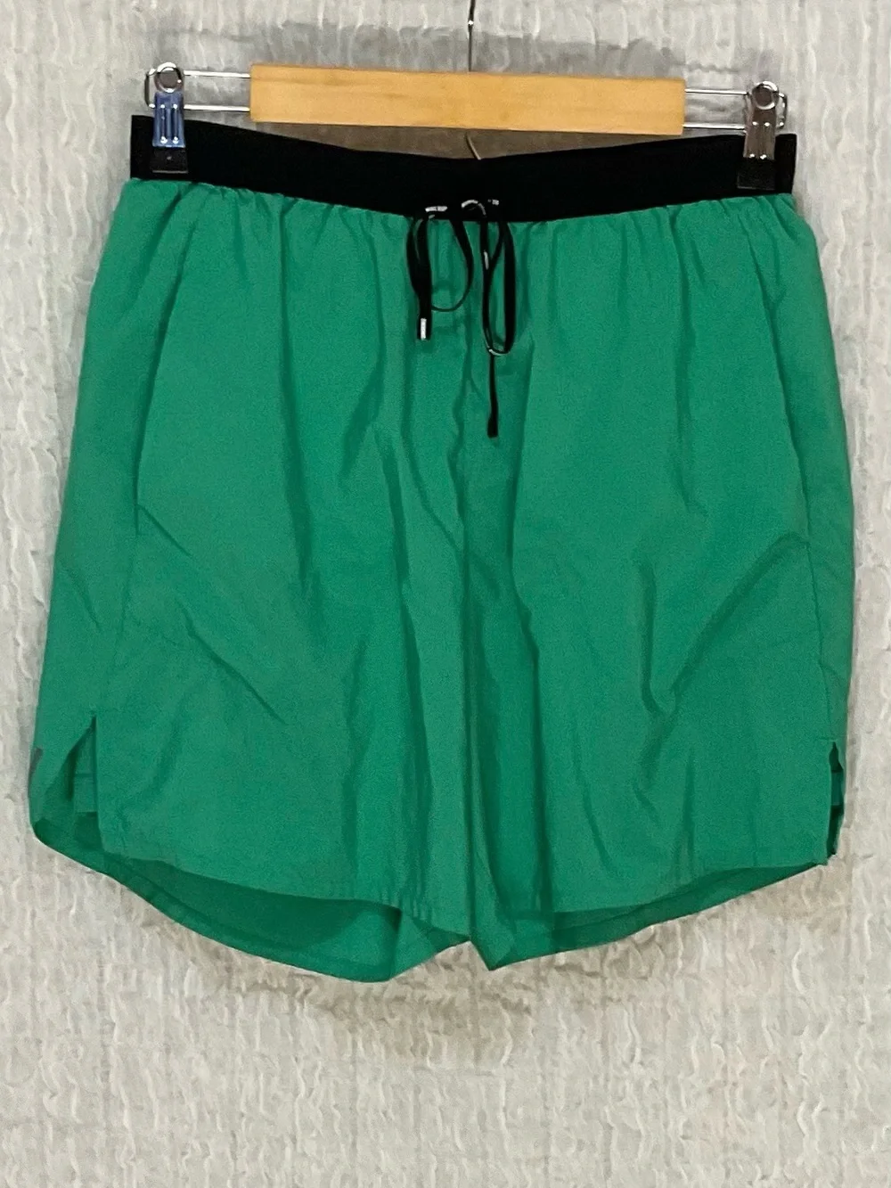 Nike Dri-FIT Men’s Green Running Training Shorts Black Waistband Size Medium